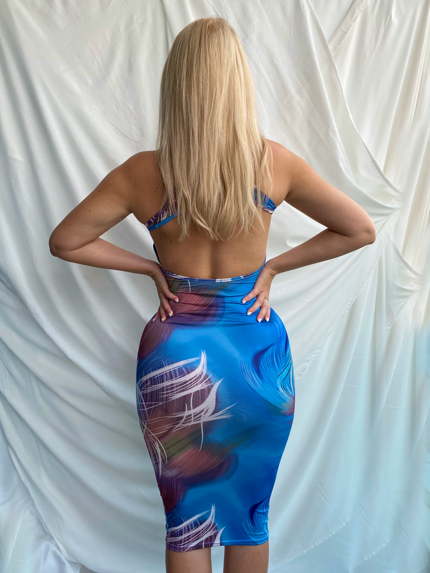 Blue Abstract Turtle Neck Backless Midi Dress